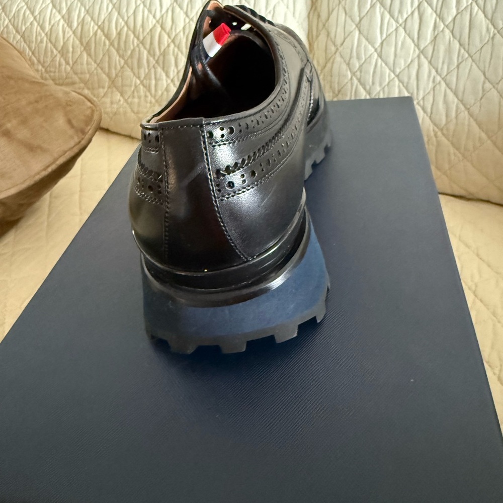 LEIZILEI Black Leather Oxford Shoes with Brogue Detailing - Picture 7 of 12